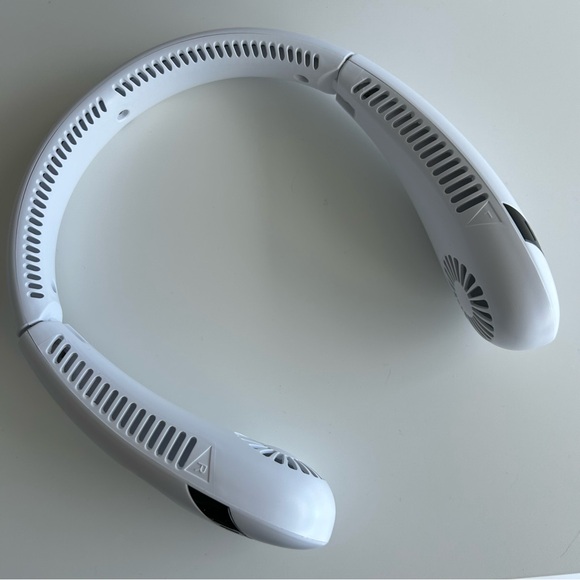 Portable Wearable Neck Fan - Rechargable - Picture 1 of 9